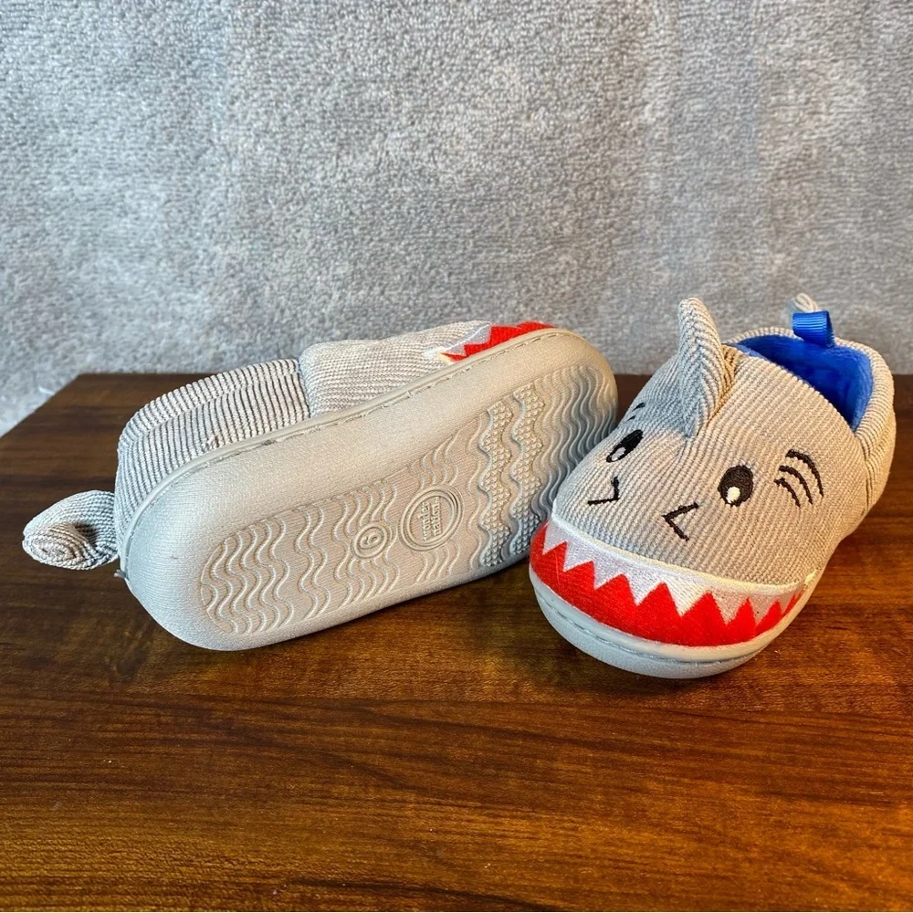 Wonder Nation Slippers Boys Size 6 Fits Up To 18 Months‎ New